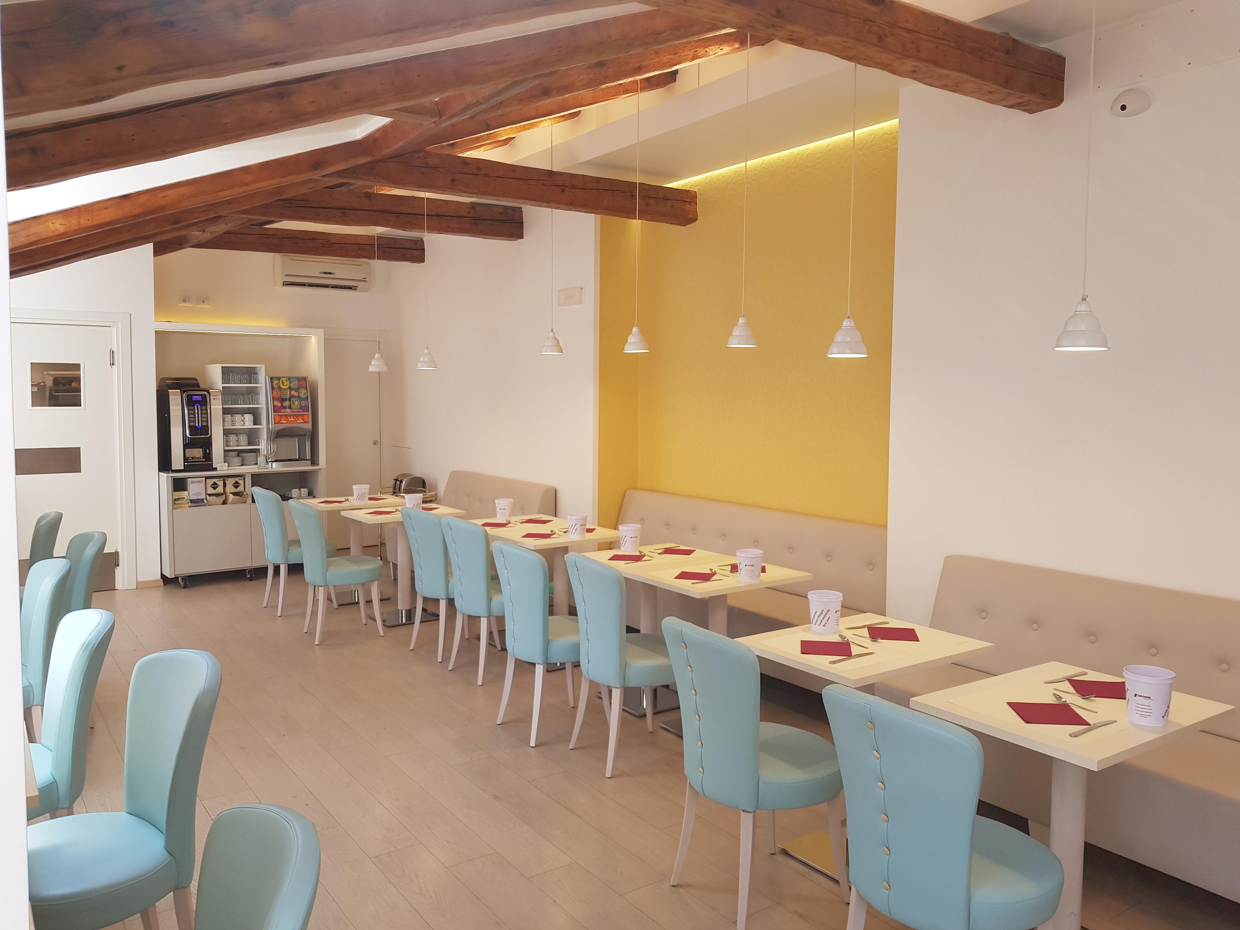 Hotel Roma Trieste Ngoại thất bức ảnh