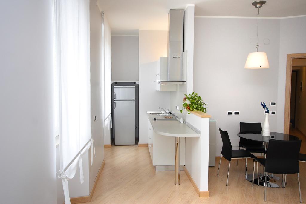 Hotel Roma Trieste Ngoại thất bức ảnh