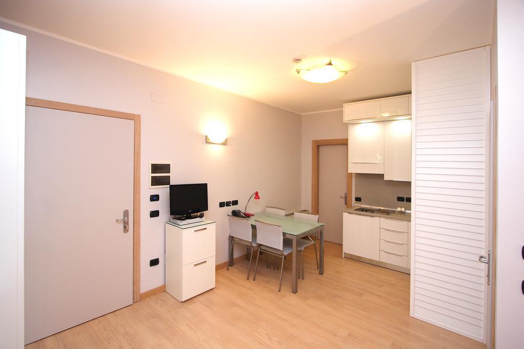 Hotel Roma Trieste Ngoại thất bức ảnh