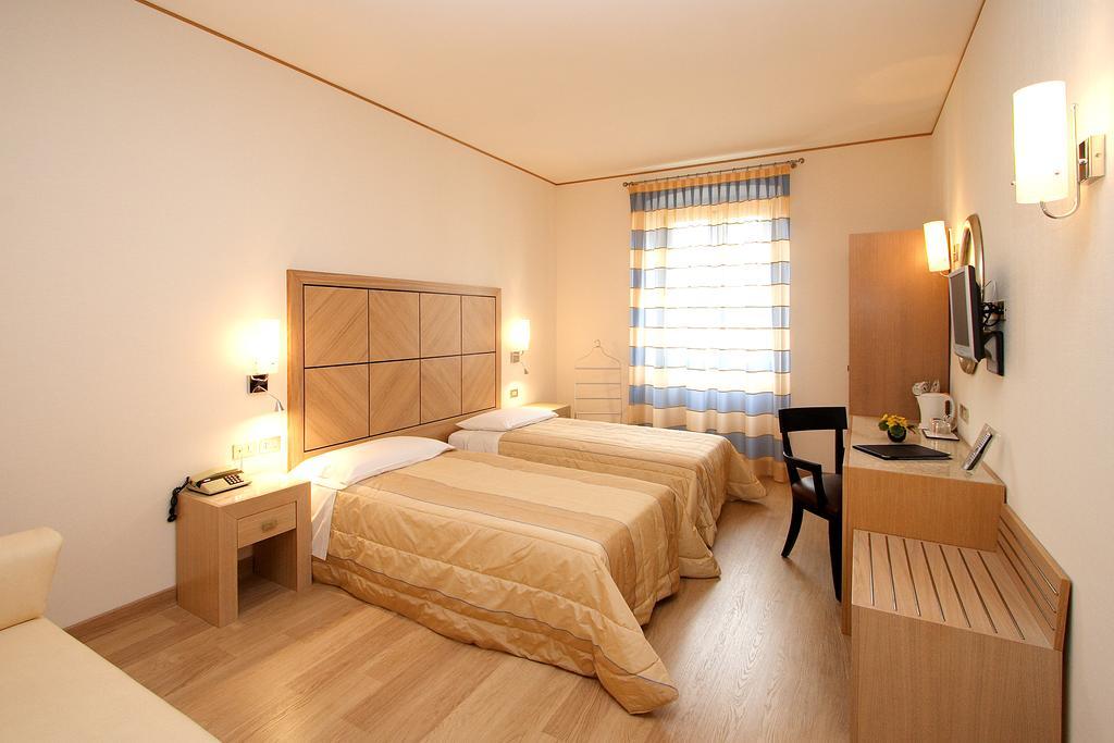 Hotel Roma Trieste Phòng bức ảnh