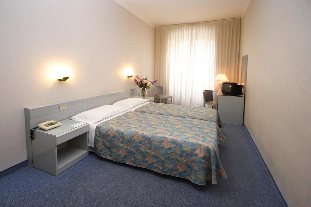Hotel Roma Trieste Phòng bức ảnh