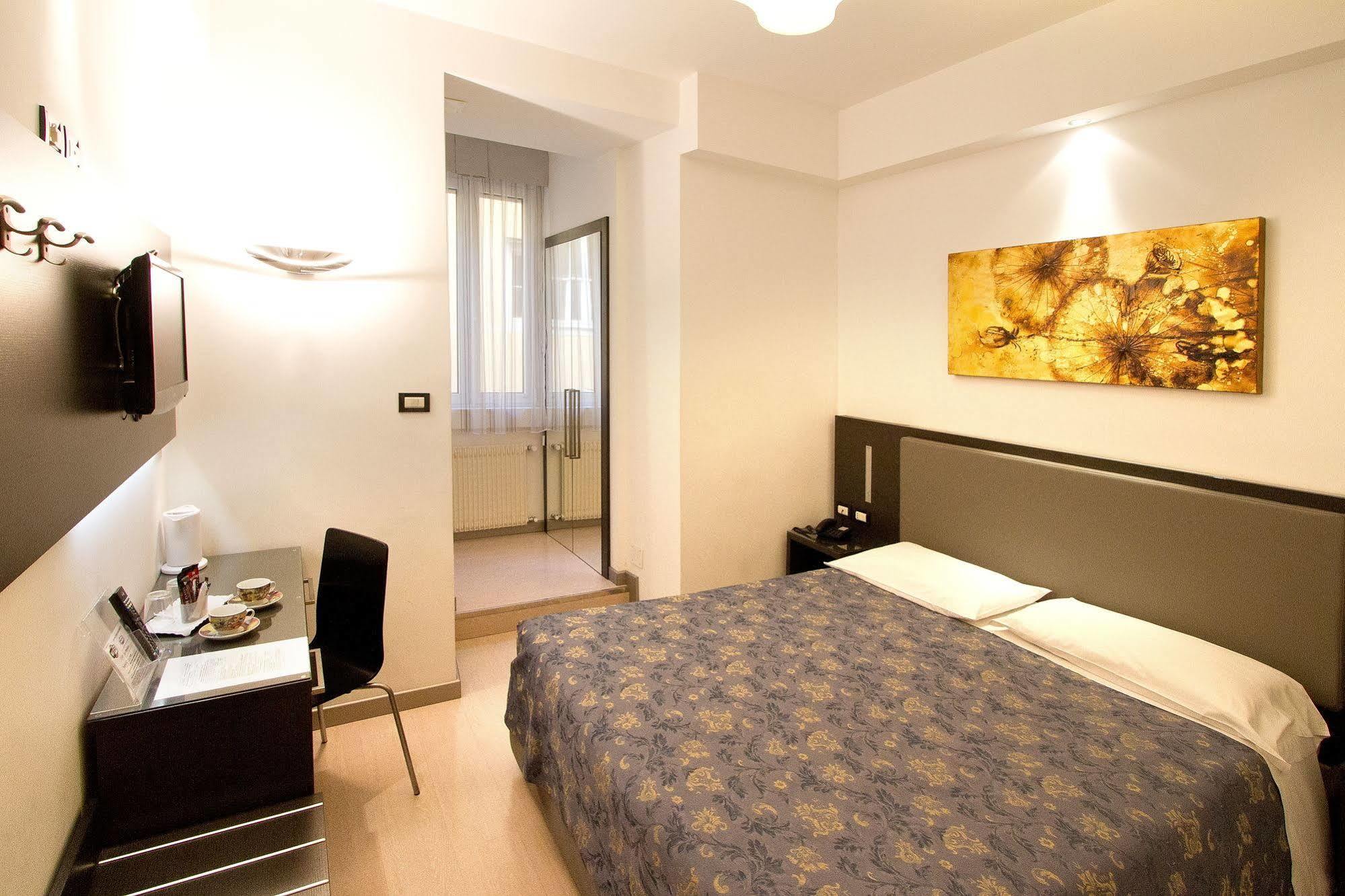 Hotel Roma Trieste Ngoại thất bức ảnh