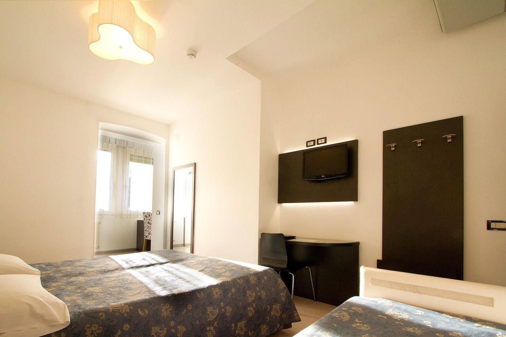 Hotel Roma Trieste Ngoại thất bức ảnh